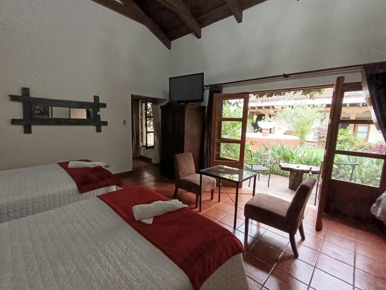 Donde Lico Hotel Antigua Exterior photo