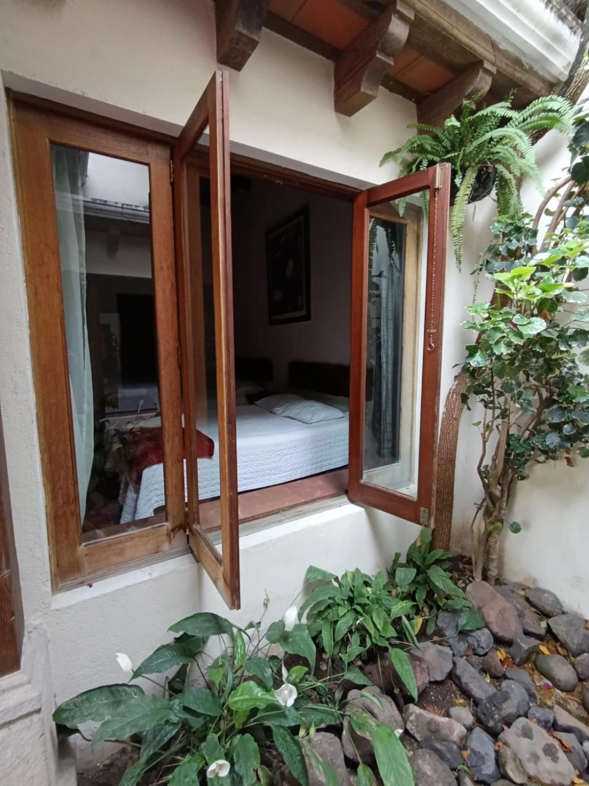 Donde Lico Hotel Antigua Exterior photo