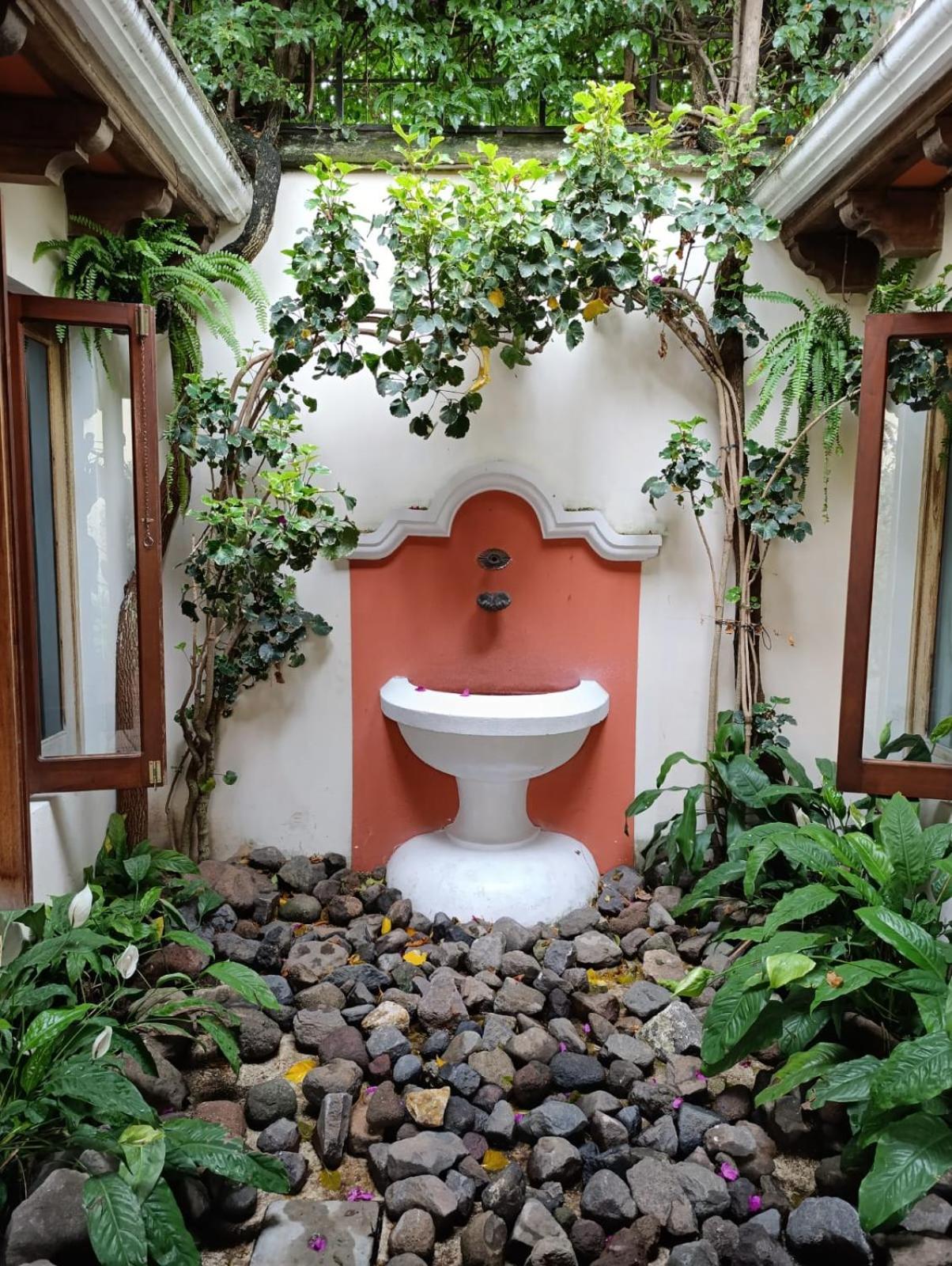 Donde Lico Hotel Antigua Exterior photo