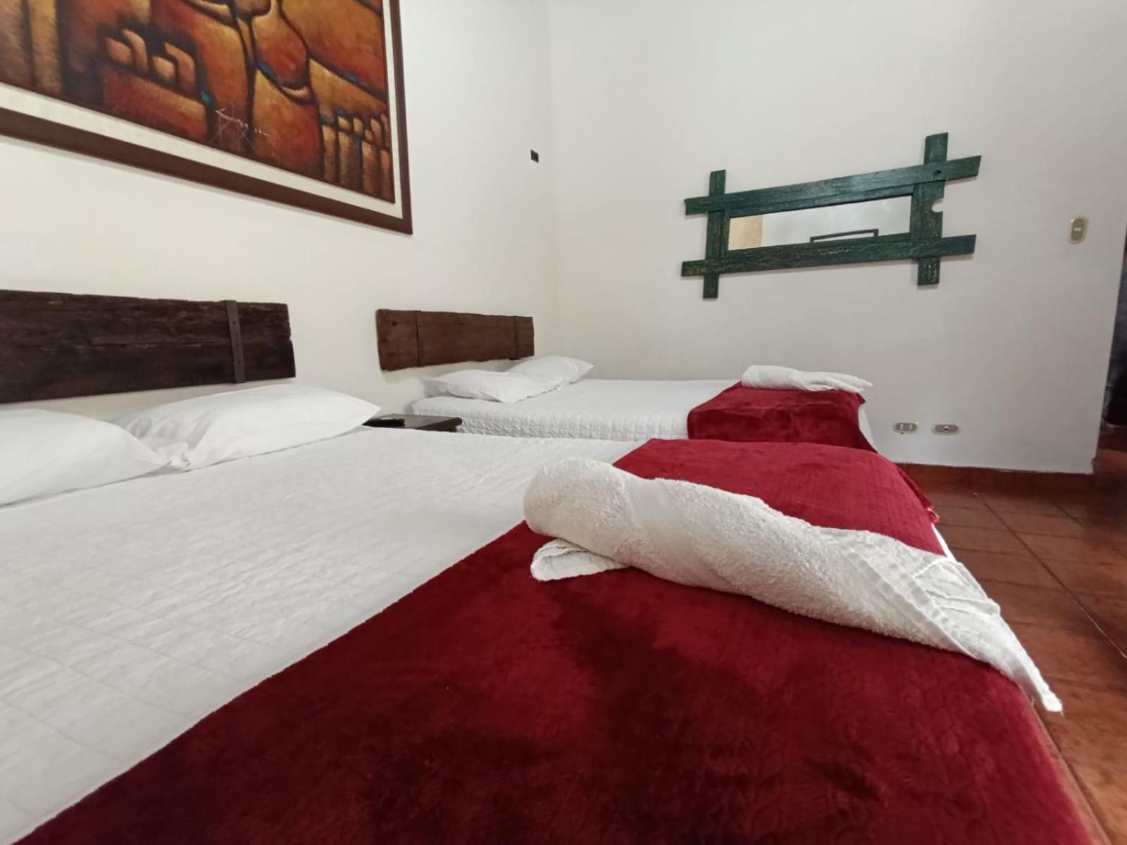 Donde Lico Hotel Antigua Exterior photo